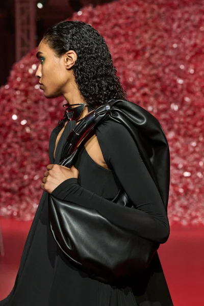 Look 63
